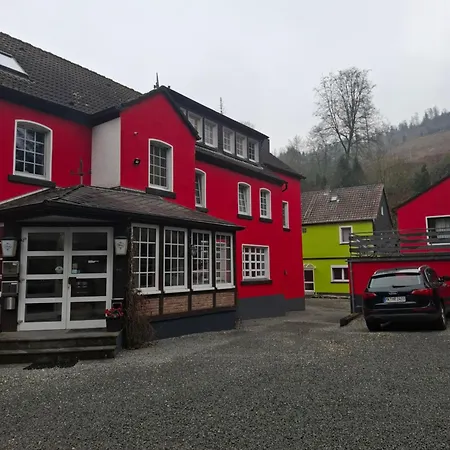 Waldblick Mit Großem Parkplatz Frühstückspension