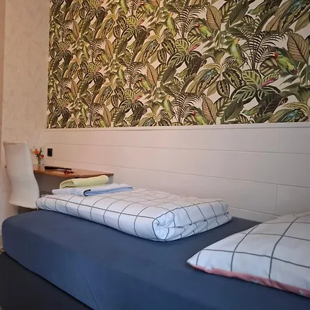 Waldblick Mit Großem Parkplatz Hagen (Arnsberg)