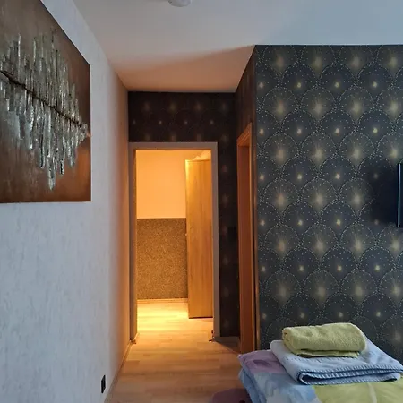 Waldblick Mit Großem Parkplatz