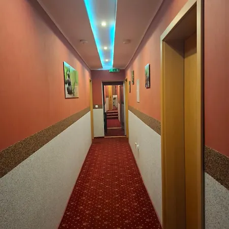 Waldblick Mit Großem Parkplatz Frühstückspension 3*