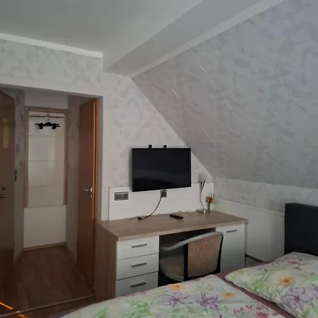 Waldblick Mit Grossem Parkplatz 3* Хаген