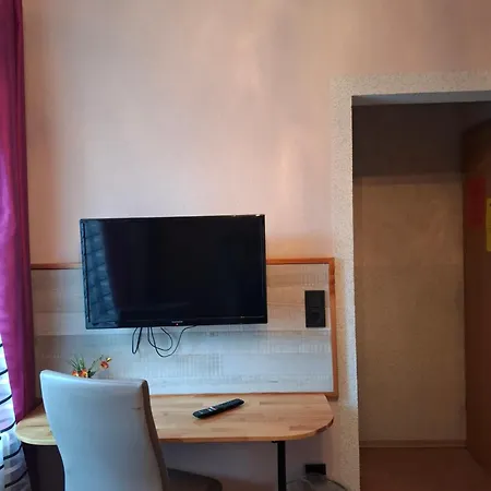 Waldblick Mit Großem Parkplatz 3*