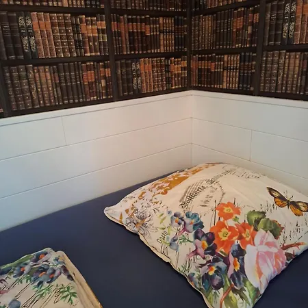 Waldblick Mit Großem Parkplatz Hagen (Arnsberg)