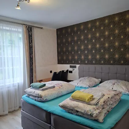 Frühstückspension Waldblick Mit Großem Parkplatz