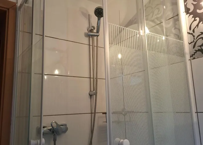 Waldblick Mit Grossem Parkplatz