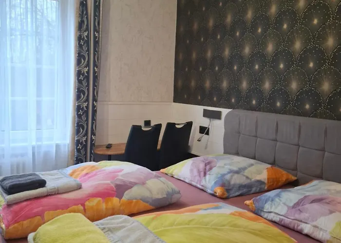 Waldblick Mit Grossem Parkplatz